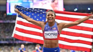 Atletizm kadinlar 200 metrede ABD li Gabrielle Thomas altin madalya elde etti