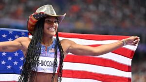 Atletizm kadinlar uzun atlamada ABD li Tara Davis Woodhall alti madalya elde etti