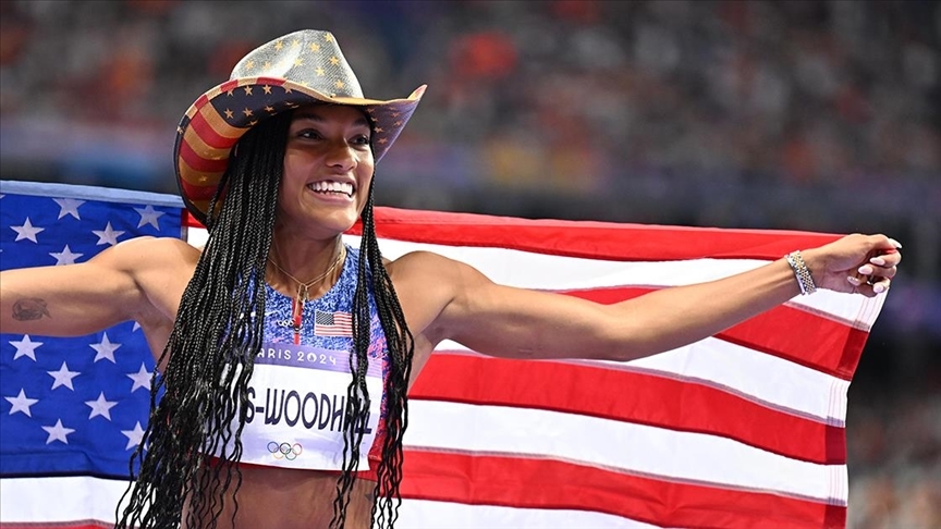 Atletizm kadinlar uzun atlamada ABD li Tara Davis Woodhall alti madalya elde etti