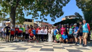 Aydinli bisikletciler hafta sonlari durmuyor