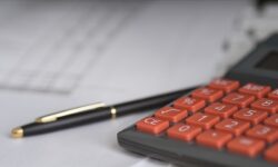 Ekonomide gozler enflasyonla mucadele adimlari ve buyume verilerinde