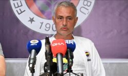 Fenerbahce Teknik Direktoru Jose Mourinho Maci kazanmayi umuyorum