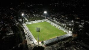 Isiklandirilan Bodrum ilce Stadi nda aydinlatma denemeleri yapildi