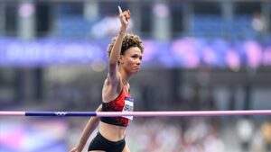 Milli atlet Buse Savaskan kadinlar yuksek atlamada finale kaldi