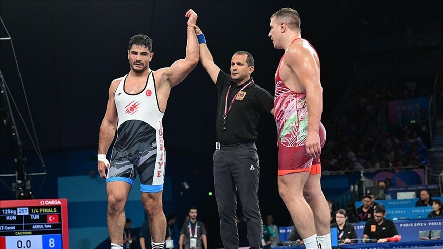 Milli guresci Taha Akgul yari finale yukseldi
