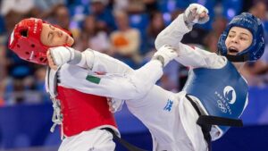 Milli tekvandocu Merve Dincel Kavurat ceyrek finale yukseldi