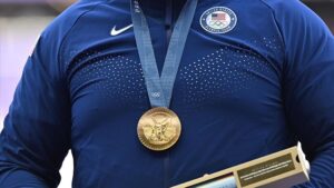 Oyunlarda 11 gunun sonunda 24 altin 31 gumus ve 31 bronz madalya kazanan ABD yeniden liderlige yukseldi