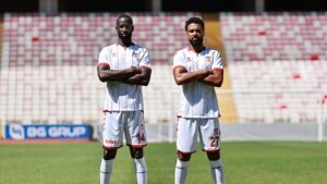 Sivasspor Samba Camara ve Noah Sonko Sundberg ile sozlesme imzaladi
