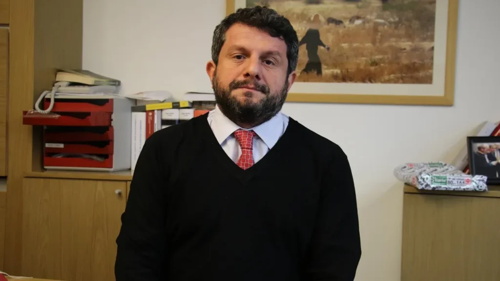 can atalay Trwl cover.jpg