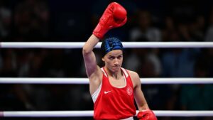 milli boksor hatice akbas paris 2024 te adini finale yazdirdi