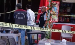parktaki kafede tufekli saldiri