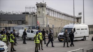 thumbs b c 33edbf716463410870c8a72573c15dcb