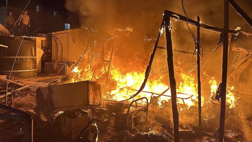 thumbs b c 6a6725510e78c27965c386c546240b28