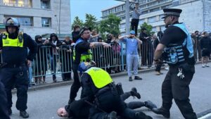 thumbs b c c3c5d4e3526248ebd83ad84f1b780c6a