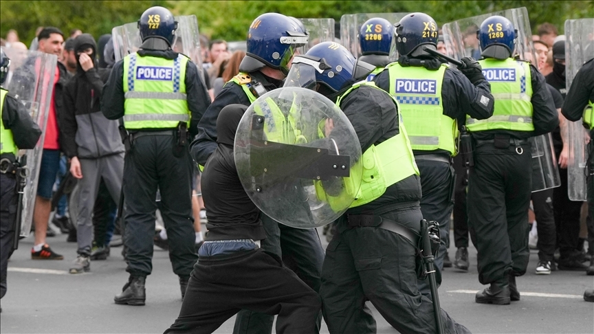 thumbs b c fd8e7f57bb94fce930c40794ebf38b28