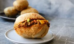 Guney Afrika mutfaginin vazgecilmez lezzeti Vetkoek