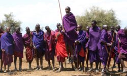 Savasci ruhunu yuceltmek amaciyla Adumu Dans Formu