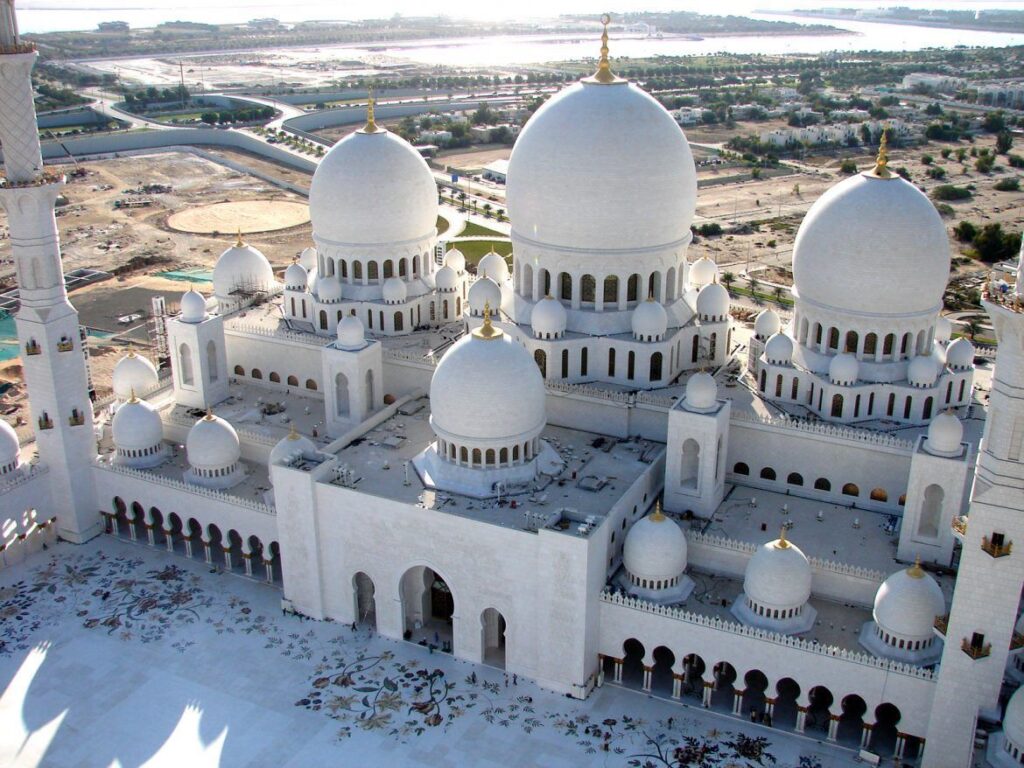 Sheikh Zayed Grand Mosque Photo From Top 1170x878 1