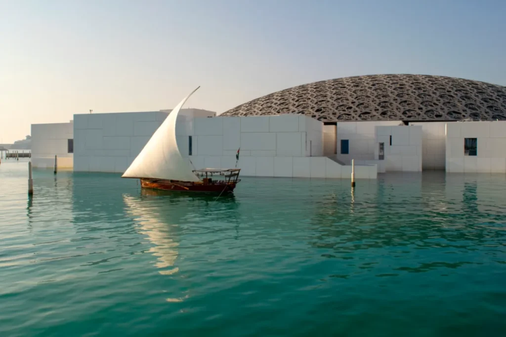 louvre abu dabi muzesi 220401 112312 6235.jpg