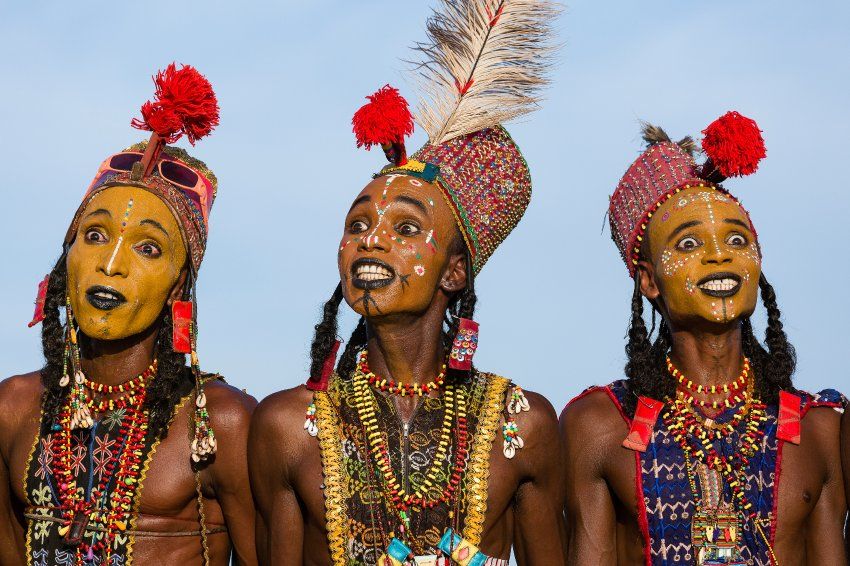 nijer in Wodaabe Fula halki arasinda duzenlenen rituel Guerewol