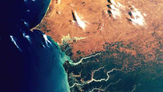 DEAA0CEC BF44 4516 B5CE 81BD8E9D23DD