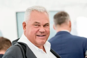 eyJ3Ijo5NzAsImsiOiJjNzdhZTVlMGQ5MWIyYjZlODVhZTQ5OGZiOTRjOGQ2ZCIsImYiOiJ3ZWJwIiwiY3JvcCI6WzQ0NiwyNjAsNzY1LDUxMV0sInIiOjEuNSwibyI6Imdsb2JhbCJ9