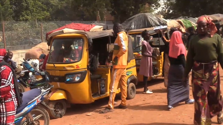 83EE3126 DD03 42DB 82B4 424920475560