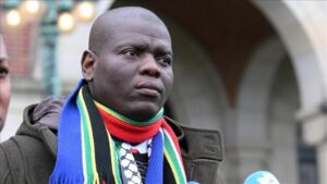 thumbs b c a0020454d78f0fbe51bdd9e557290036