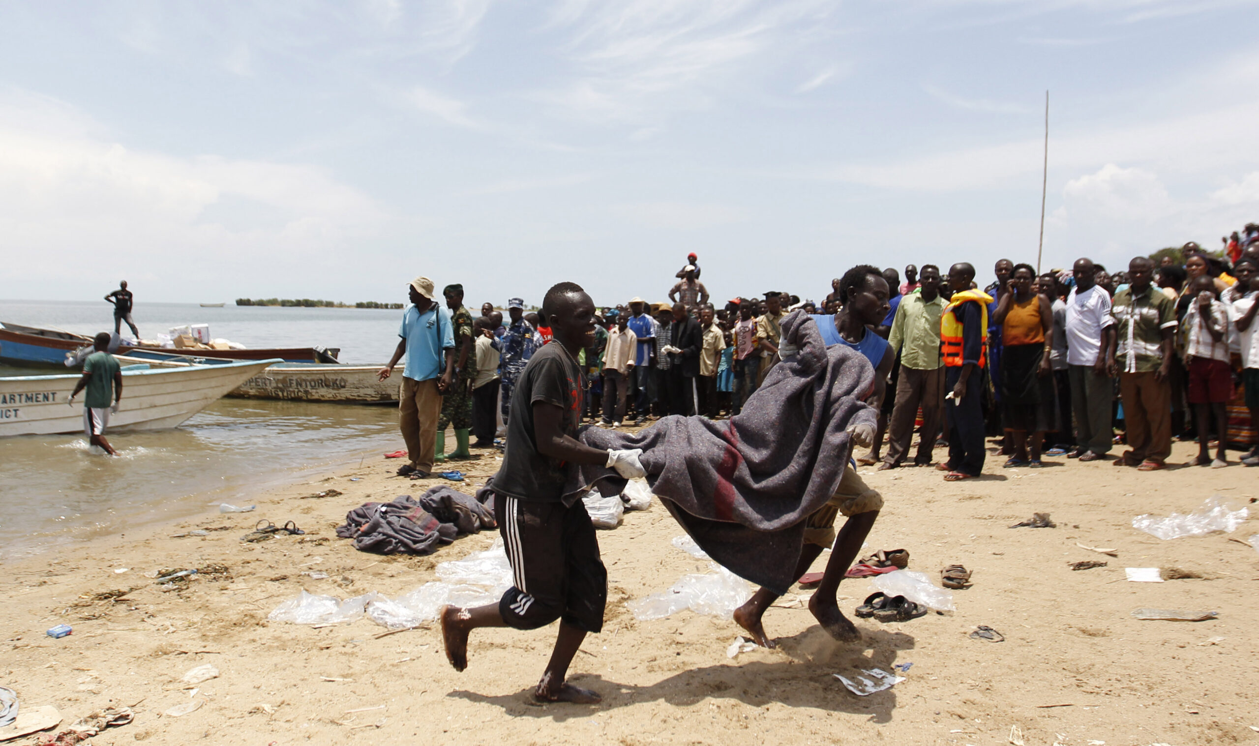 2014 03 24t120000z 1278788137 gm1 o1sg901 rtrmadp 3 uganda accident scaled