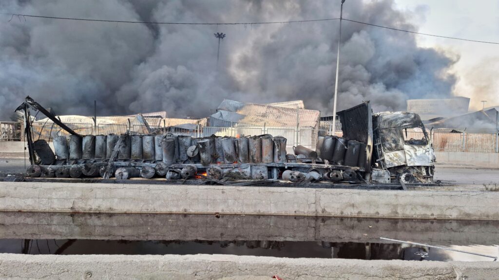 iran explosion 82800