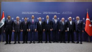 thumbs b c f05cd01a64b844fdfee8daf51f615316