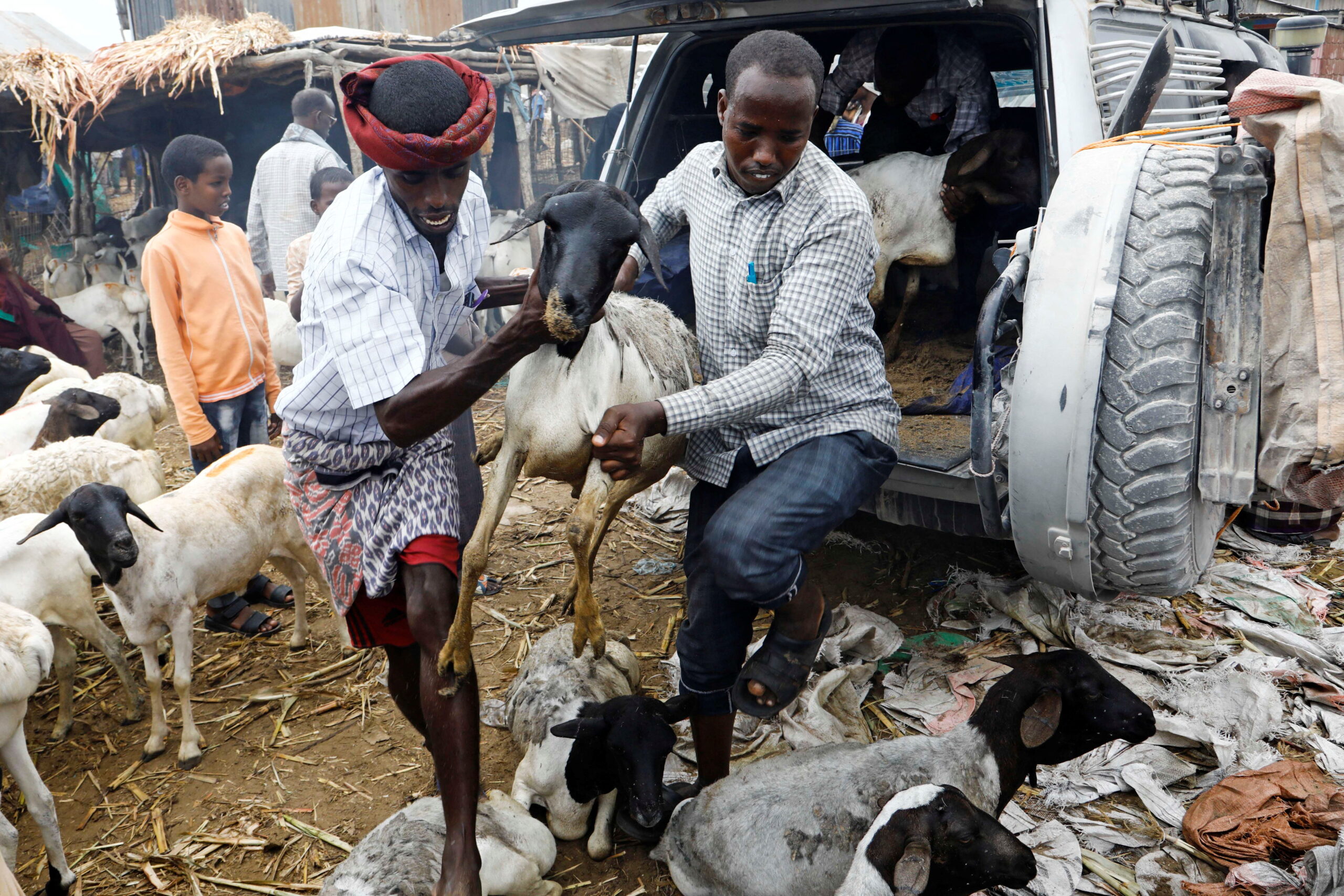 1746954051414 oc570f 2023 06 27t170409z 1481457743 rc2 ds rtrmadp 3 religion eid somalia 1 scaled