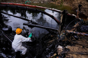 2025 03 20t224909z 1470496889 rc2igday5vje rtrmadp 3 ecuador oil spill 1