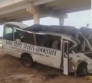 b2eac63eb3517e38c4ff8782ac03ab04ce3e3e9a50e602895ef418cfd4b06832