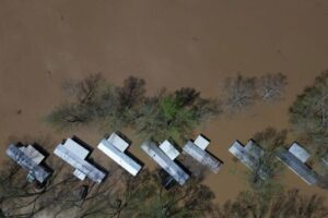 climate april flooding 87068