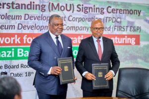 37f4181014523a5a61c4d7af832145859d57cea807a1fd1f6b934a1b00f568c1