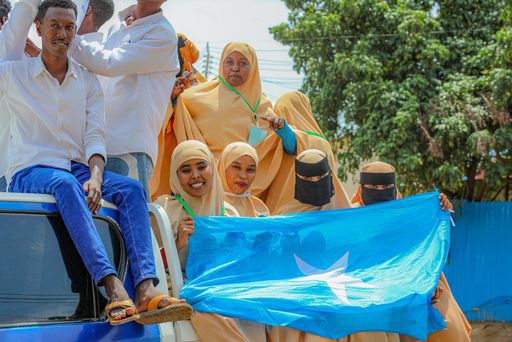 381990ab230367288835aac51c2370edc905cdd59e87bd52f69e2dcf2955ad8f