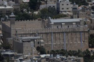 4335e8168edef2ea57444d8eb3661b4dc2dd3fd954bf1cbf5588ba0524e7ad99