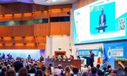 6b6f0c82c92bdbe44f102d8896d91fff3ac4186f6f923f87ab7790c86d20ff2e