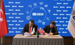 8da8c0dd8db30a112c2a4a91edf78b8ce80ca4230bbd11d38be71e4cdd47df4a