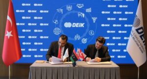 8da8c0dd8db30a112c2a4a91edf78b8ce80ca4230bbd11d38be71e4cdd47df4a