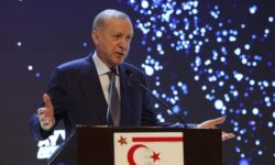 dcda912729bd60e6a31fc6fe9c6f4ad78734ebe9b28b9be6368981f3ba9a16f7