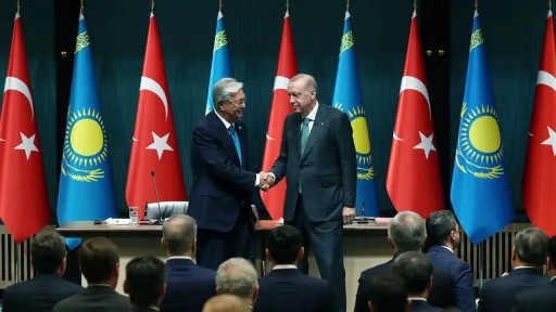 f9053da34a7a9ceedb38c5c458c649b0eff6ca079ea59f4f094e1296160b44ed main