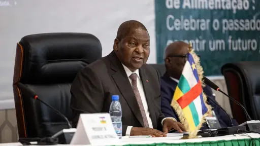 0078ee5bcd05e30126968a0c1b36fe0d40c9b15df62238de5e61af3f52f699b7 main