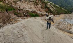 1755070303025 0hg8g 16243f0d4fc436c6f6bd52e633f39e12e35c5c58a137fbd257d3bf671be2db10