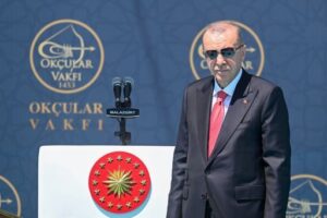 1756114253741 kr4jrr 7013678ae2bca38acaec7a28058a1cadd6dbe4692a9e7e621b2b1dab93241155