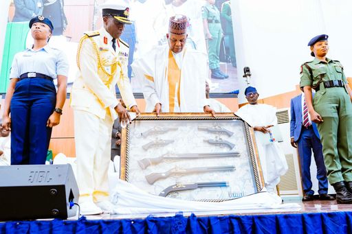 184b9bf3509eb84b17dffd5742363975893bf930e3cb6d441ebd84ecf4c9b821