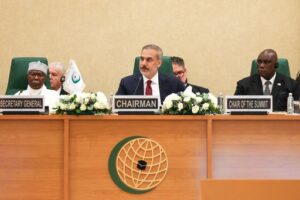 395dbaa2f96fd59210b4aa46ecf9af2bb531a6866bcc04fa402cafc11a8472d2