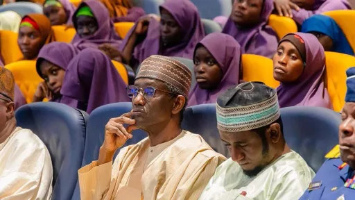 4c433526cd6bbacacc1ab87ece02ff504dddf378947b3e6c900fa0bb4e4c8fa1 main