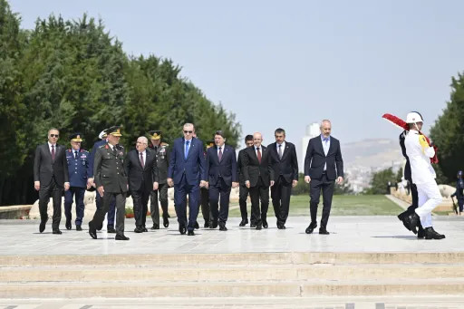 815cfbe8081ee6ec59017eb2c071e115cfa25ef9784b5a3834b68c35ffe356fd